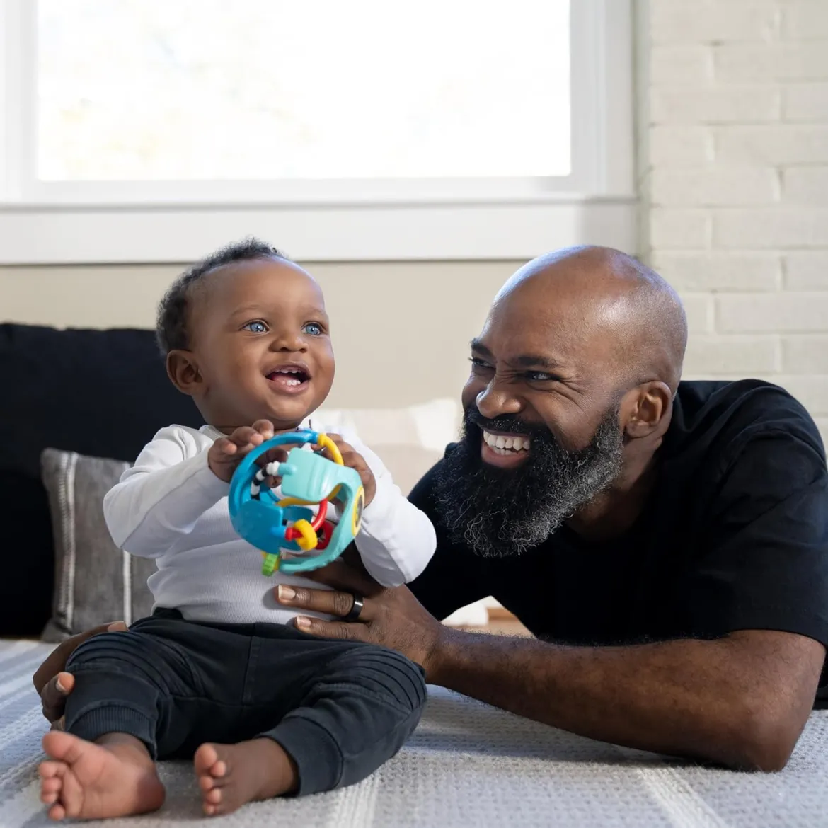 Baby Einstein Rattle & Sense Aktiviteettipallo