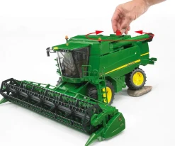 Bruder John Deere Leikkuupuimuri 1:16