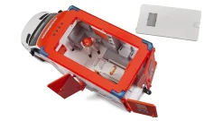 Bruder 02676 MB Ambulanssi + Kuljettaja 1:16