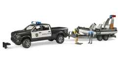 Bruder RAM 2500 Poliisiauto, 2 Hahmoa, Vene ja Traileri 1:16
