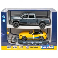 Bruder RAM 2500 Power Wagon ja Bruder Roadster Racing team ajoneuvo 1:16