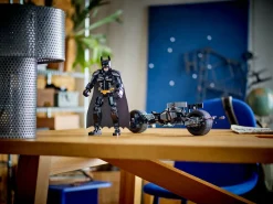 LEGO Batman 76273 Rakennettava BatmanTM-hahmo ja Batpod-pyörä