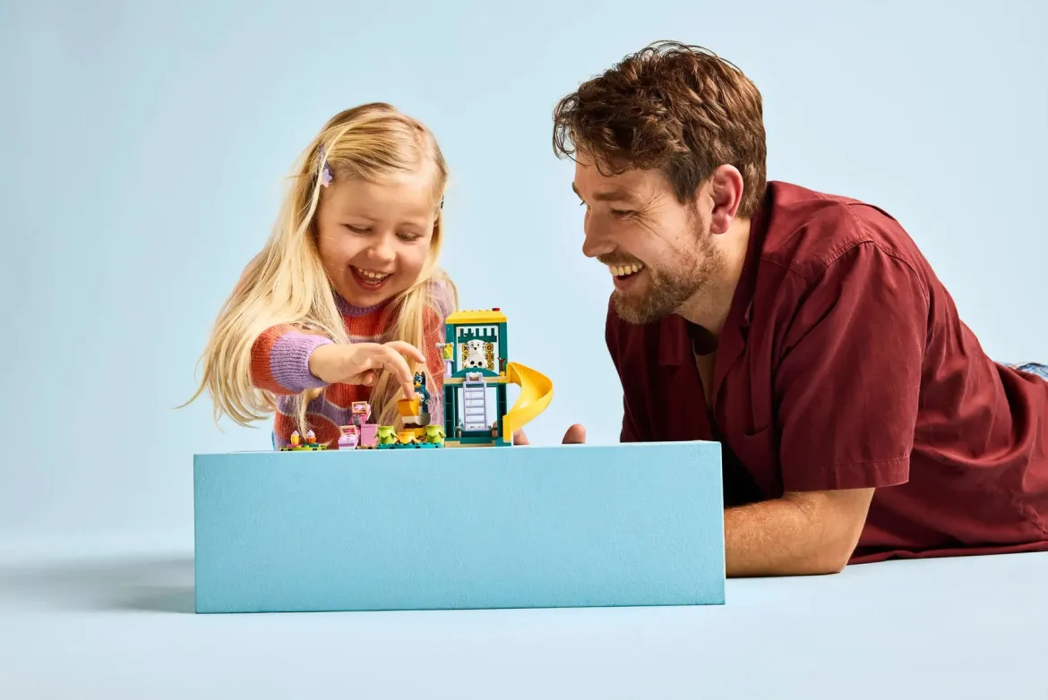 LEGO 11201 Blueyn ja Katin Hupihetket Leikkikentällä
