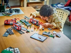 Lego City 60423 Keskikaupungin Pikaratikkapysäkki