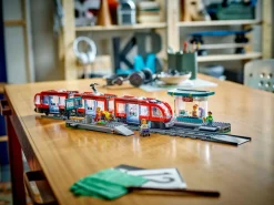Lego City 60423 Keskikaupungin Pikaratikkapysäkki