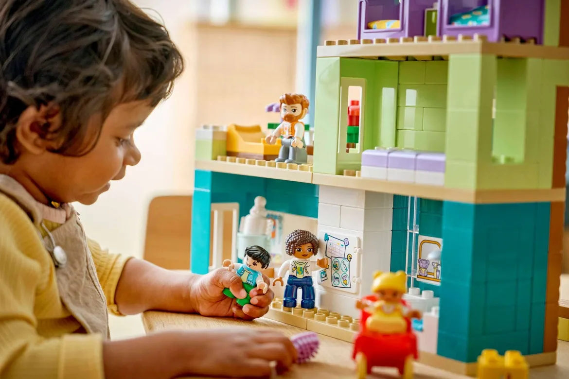 LEGO Duplo 10470 Nykyaikainen Omakotitalo ja Hahmot 3in1