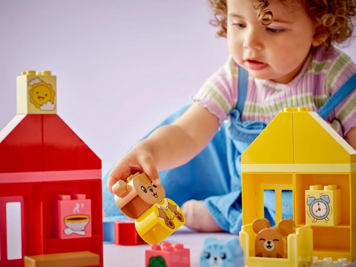 LEGO Duplo 10414 Päivätoimet: Ruokailu ja Nukkumaanmeno