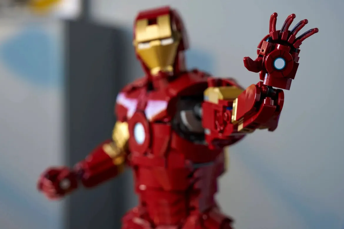 LEGO Marvel 76344 Iron Man Mark 3 Keräilyversio