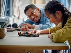 LEGO 77251 McLaren F1® Team MCL38 ‑kilpa-auto