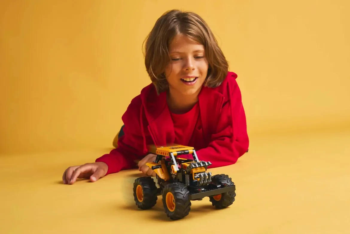 LEGO Technic 42199 Monster Jam DIGatron Vetomoottoriauto