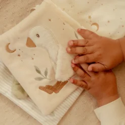 Little Dutch Newborn Naturals Pehmokirja/Aktiviteettikirja Pupu