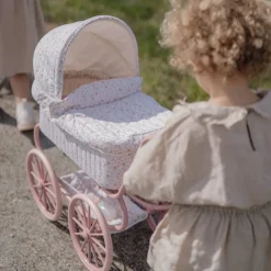 Little Dutch Nukenvaunut Metallirungolla ja Kukkakuosilla