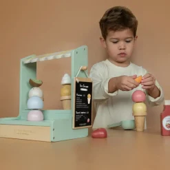 Little Dutch Puinen Jäätelökioski