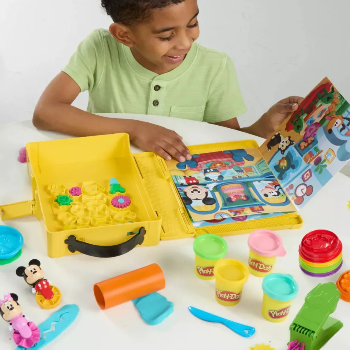 Play-Doh Disney Shape A Story Mikki ja Minni Muovailuvaha Leikkisetti