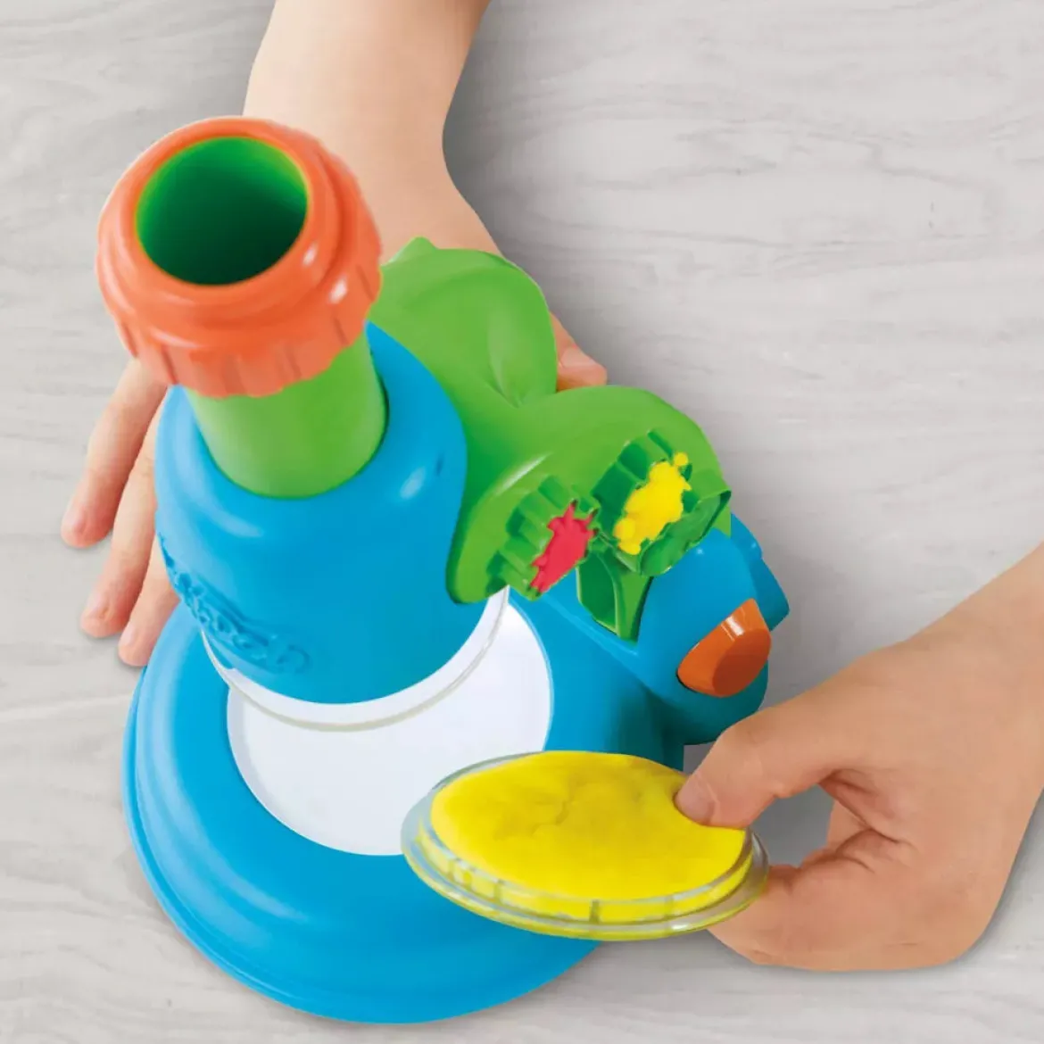 Play-Doh Muovailuvaha Wonder Glow Mikroskooppi