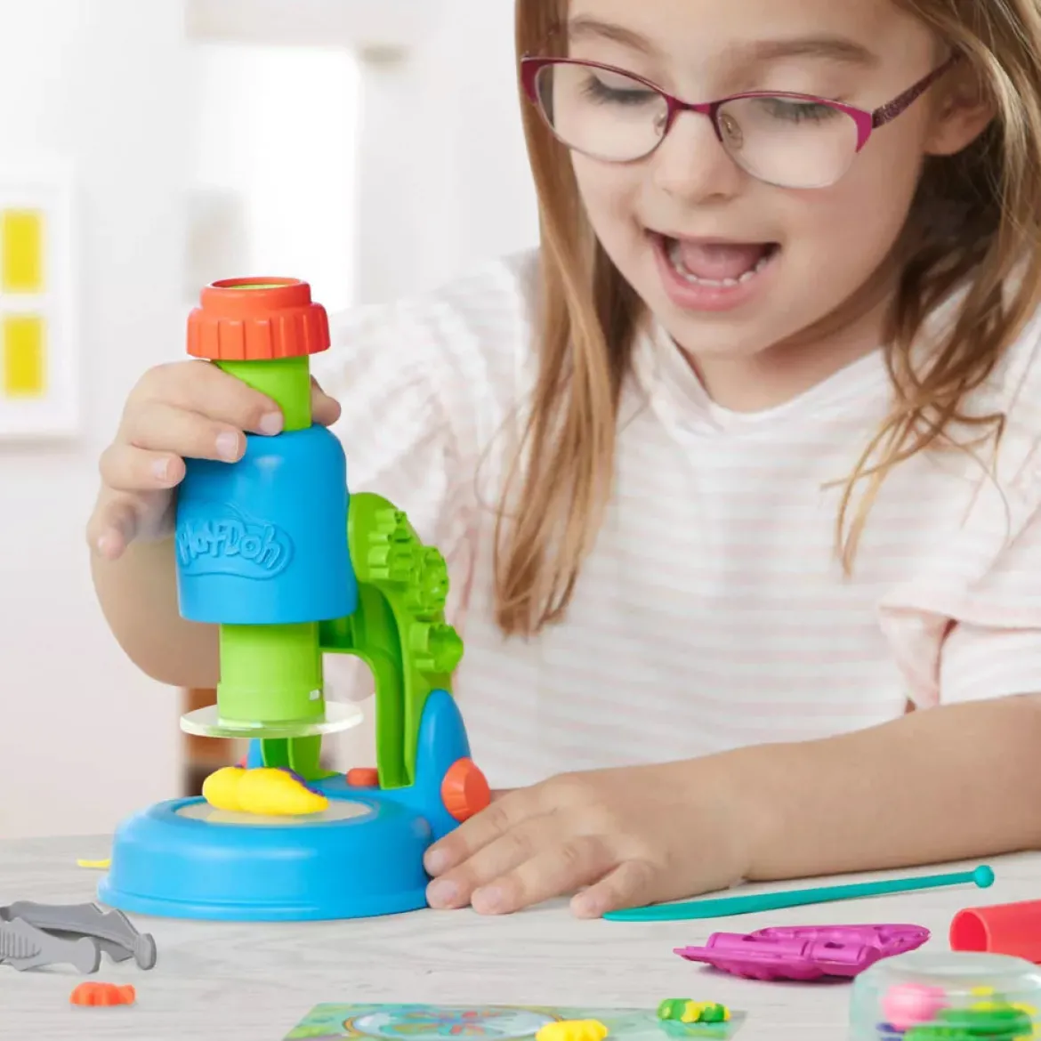 Play-Doh Muovailuvaha Wonder Glow Mikroskooppi