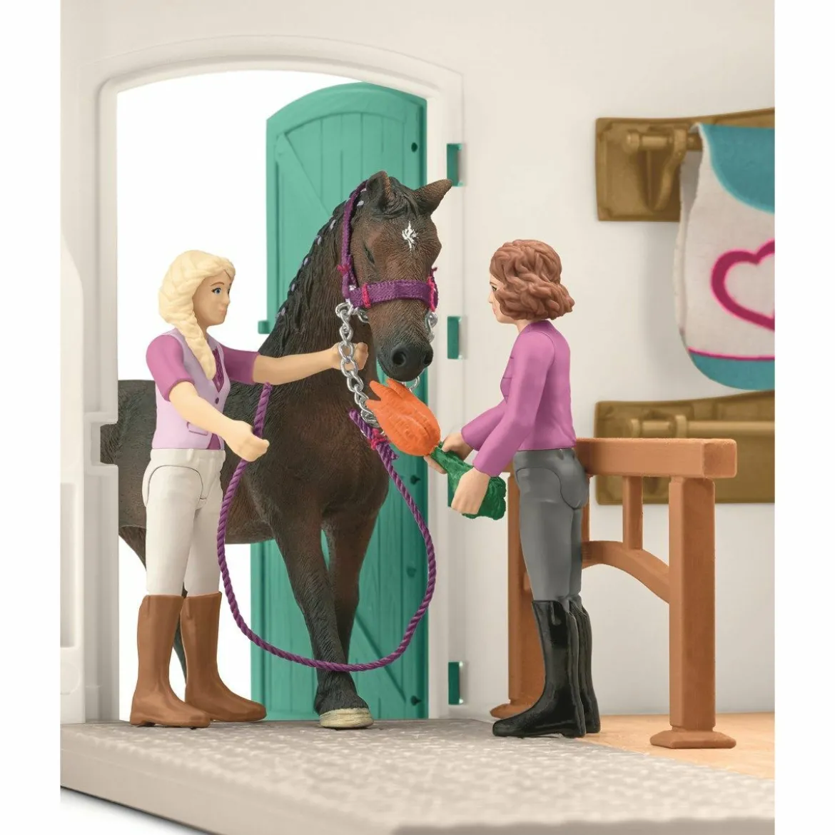 Schleich 42568 Horse Club Tarvikemyymälä