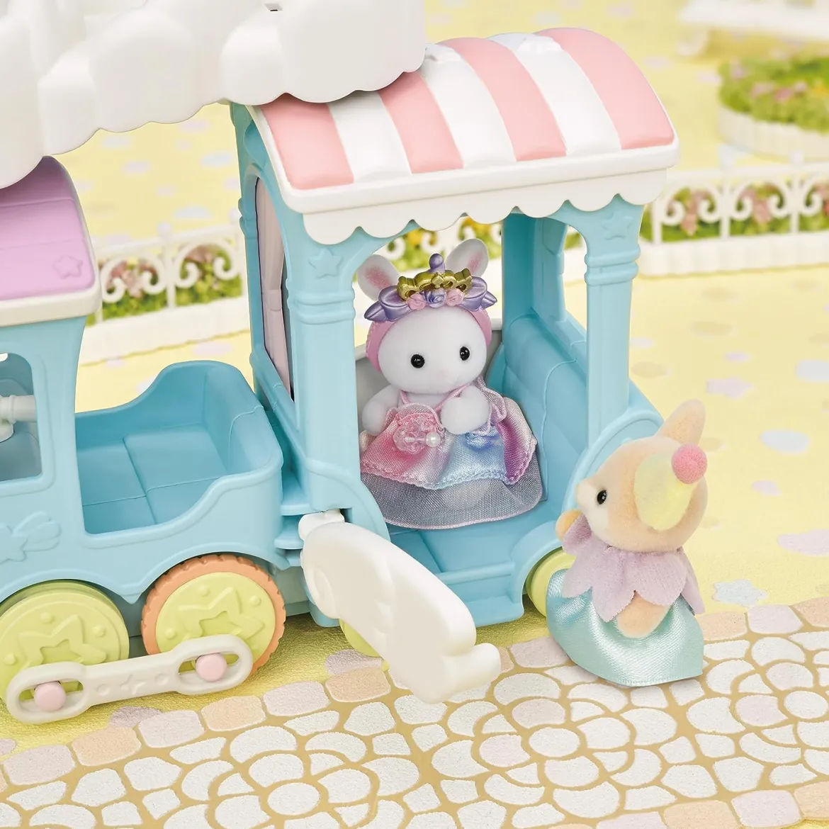 Sylvanian Families 5702 Keinuva Sateenkaarijuna