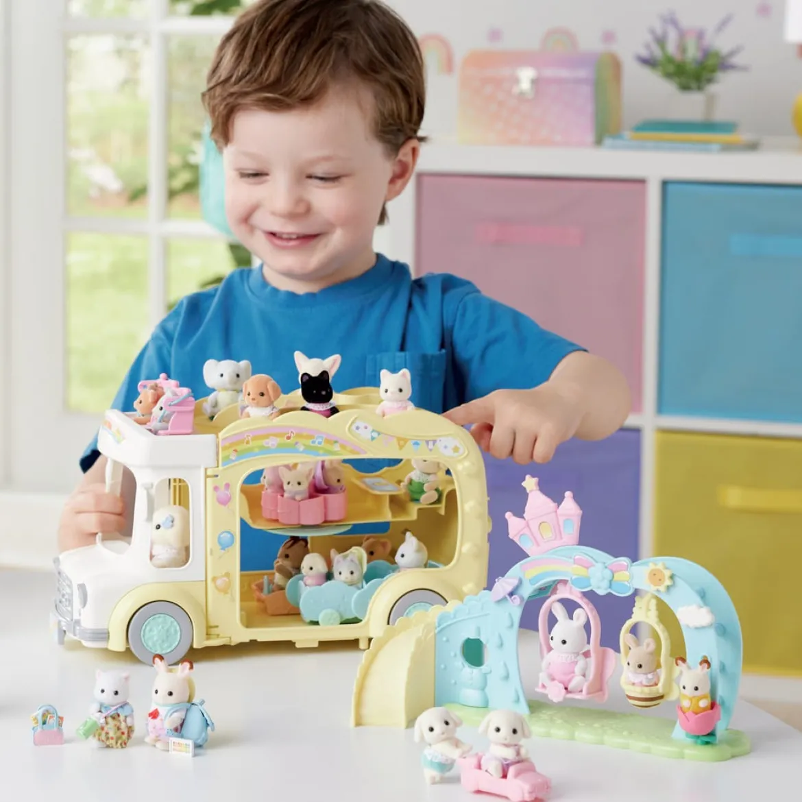 Sylvanian Families 5745 Leikkipaikka Liukumäellä ja Keinuilla