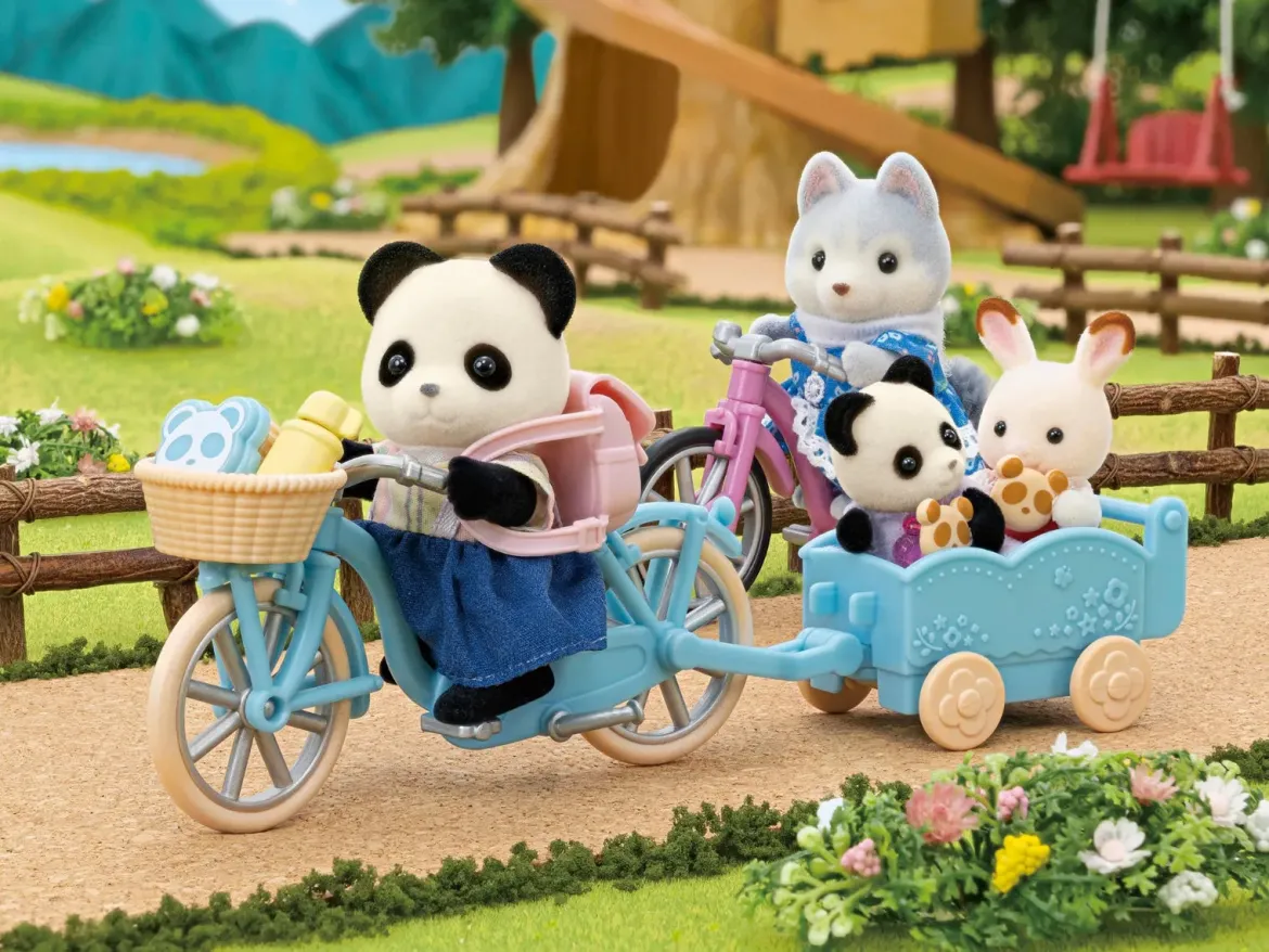 Sylvanian Families Pandatyttö Pyörä ja Rullaluistinsetti